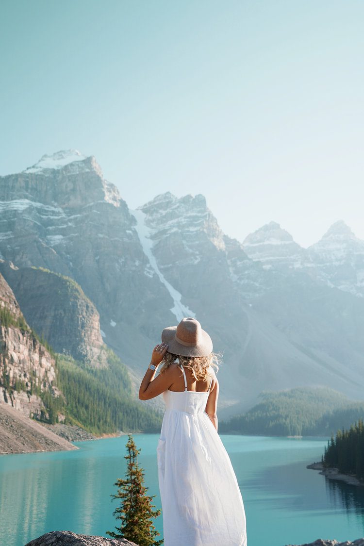 Postcards from Hawaii Travel Lifestyle Blog Gabriella Wisdom How to spend a day in Banff, Travel planning things to do in Banff, Alberta Canada