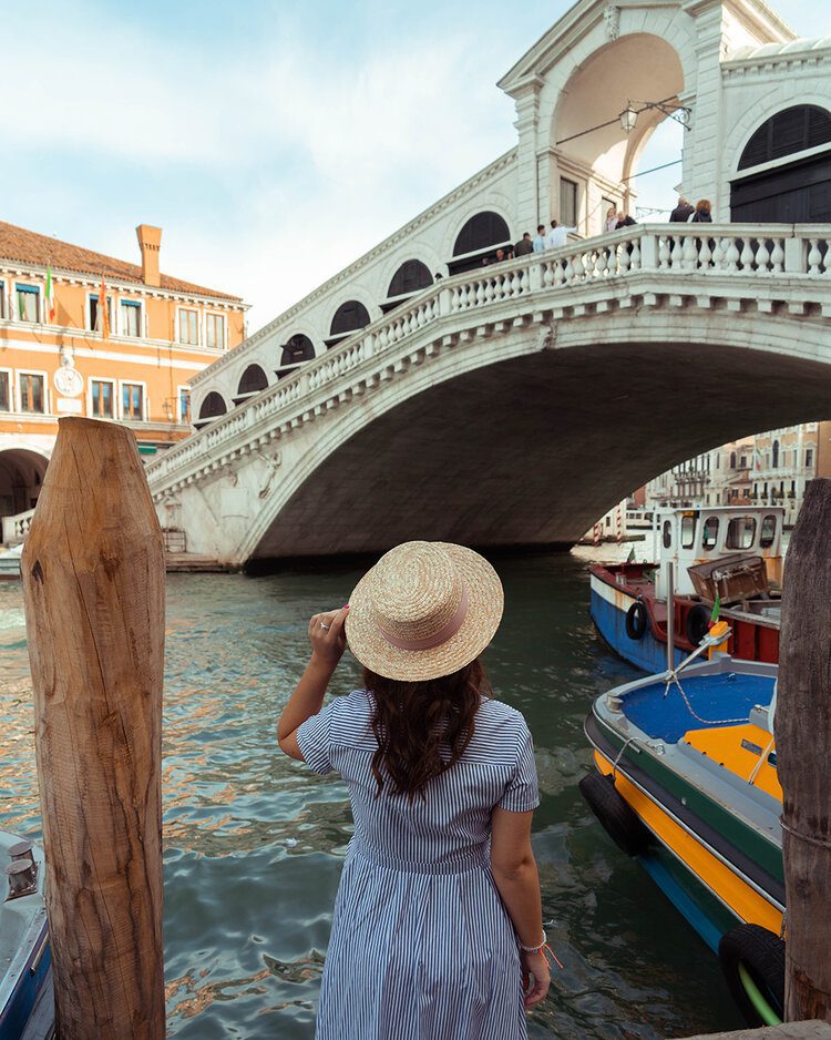 PostcardsfromHawaiiTravelBlogInstagramGuideVeniceItalyBestPhotoSpotsLocationsPhotographyGuideRialtoBridgeGrandCanal 2