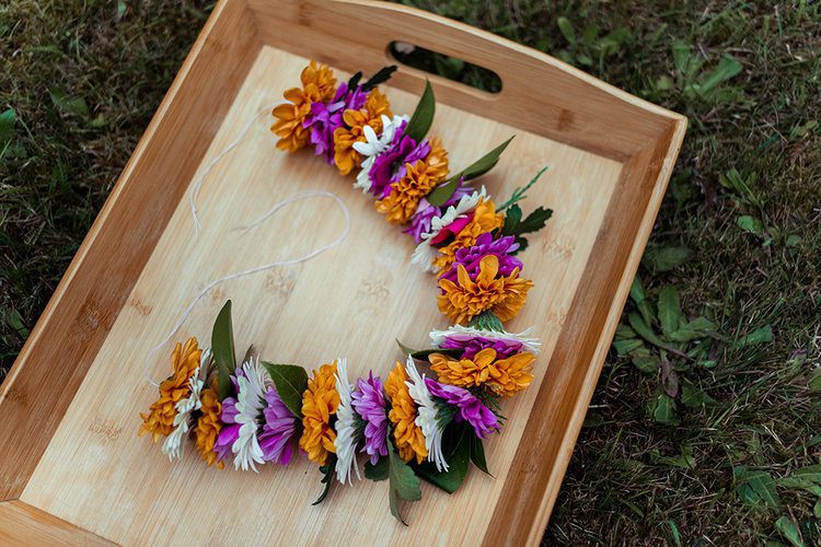 Postcards from Hawaii Travel & Lifestyle blog How to make a haku lei lei polo Hawaiian flower crown, DIY flower crown tutorial, how to make a flower crown, how to make a head lei po’o