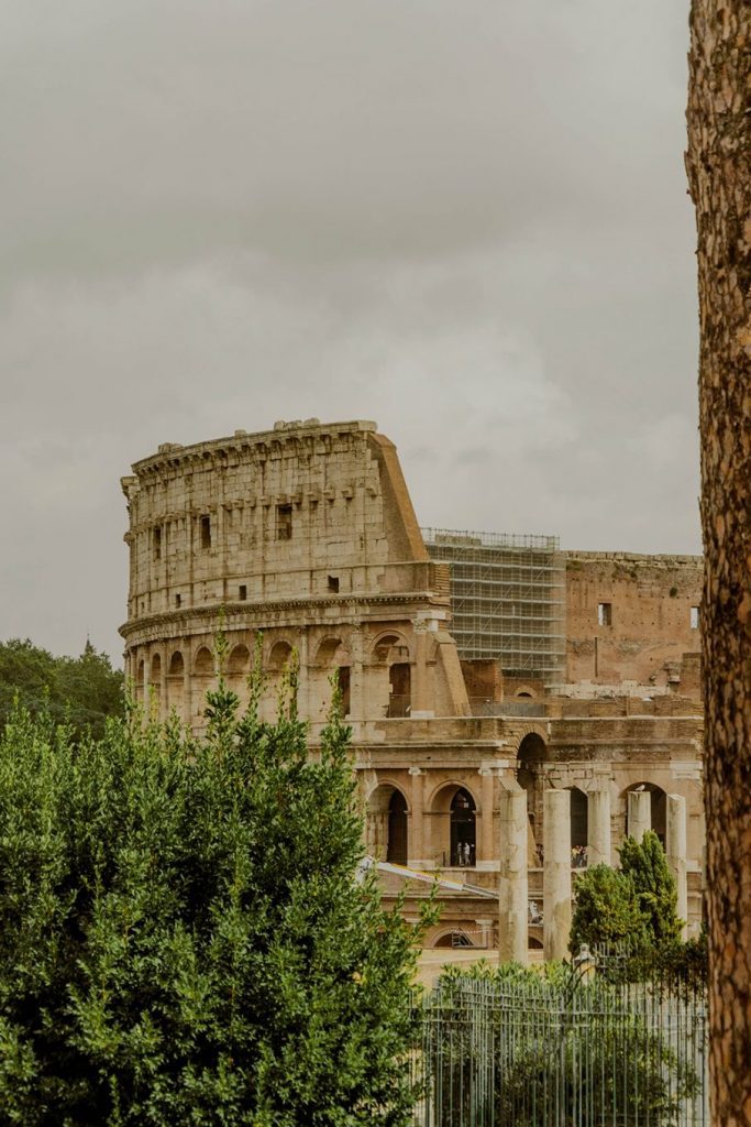 14 best places in Rome to take photos - Rome Instagram & TikTok Guide Roman Colosseum Palatine Hill