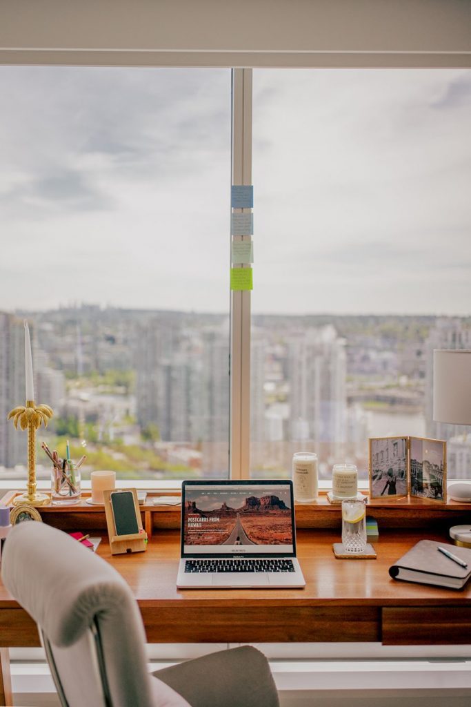 Postcards from Hawaii travel and lifestyle blog PFH home office tour how I furnished my office in Canada home furnishings office space office decor