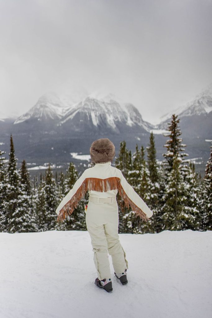 postcards from hawaii travel lifestyle blog why you should stay at Fairmont Chateau Lake Louise during winter